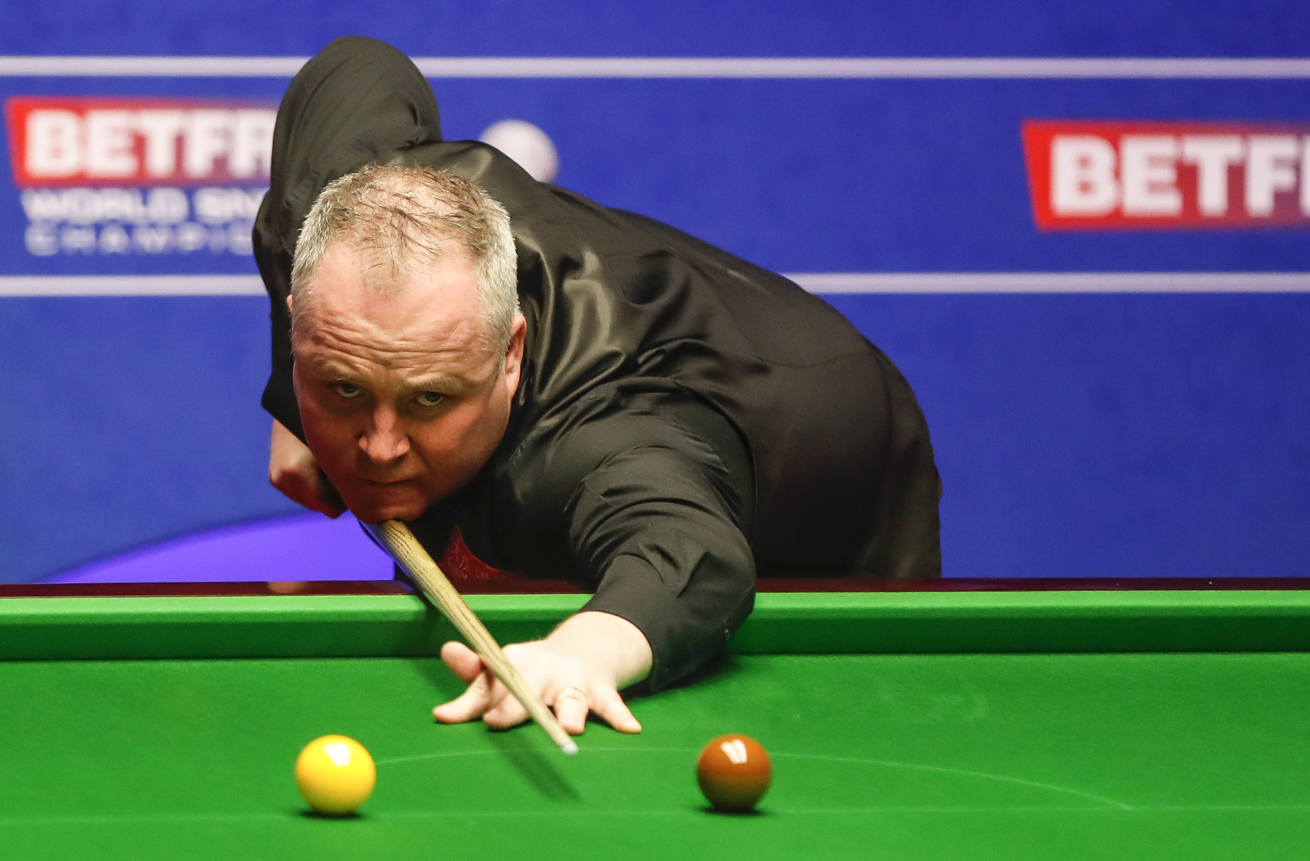 专访不仅展 专访不仅展