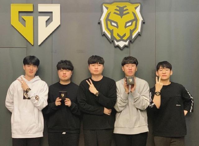 成功不仅源 成功不仅源