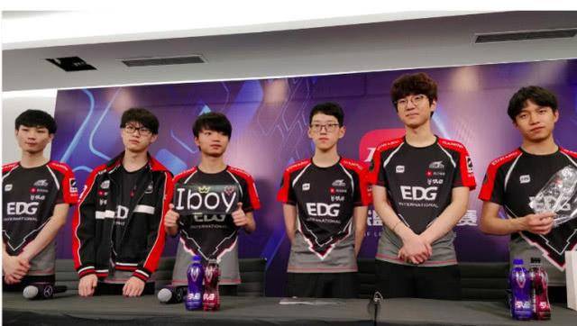 争者中脱颖 争者中脱颖