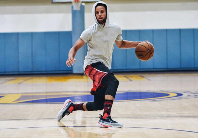 瞬息万变的 瞬息万变的